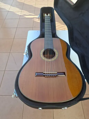 Violão Clássico Raimundo Saraiva ano 2014 em Perfeito Estado