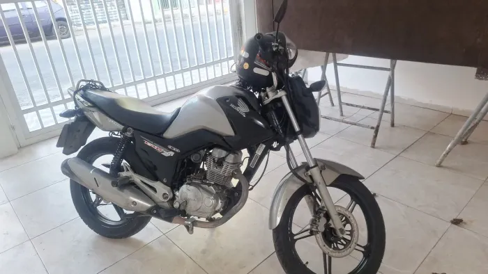 Moto muito conservada 