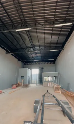 Galpão barracão lojas comerciais venda e aluguel