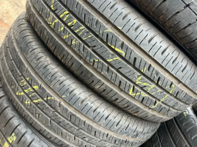 Pneu 205/70/16 Continental 80 % Vida util.