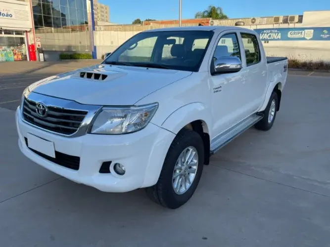 Toyota Hilux CD SRV D4-d 4X4 3.0 TDI Diesel AUT 2015