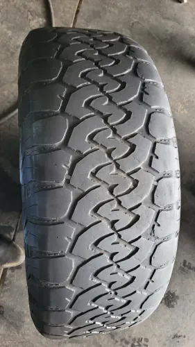 Um pneu 265/60/18 sunset tires all-terrain original não reaberto para camionete (150 no ct