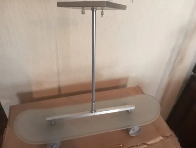 Luminária para Teto Pendente formato Skate 
