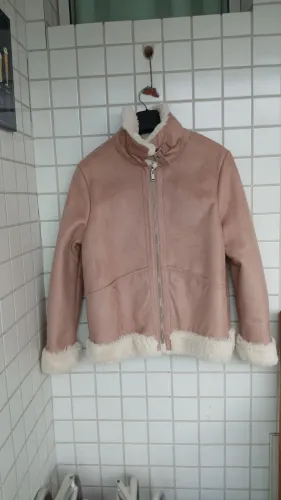 Jaqueta Rosa com detalhes em pele
