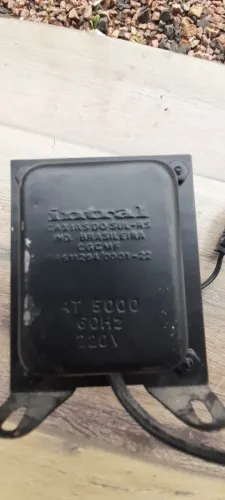 2 Transformadores / inversor 110 / 220 - Barbada!