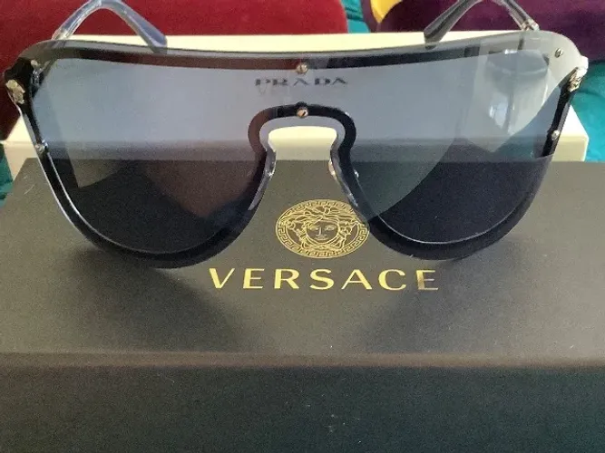 Óculos Gucci Versace Prada