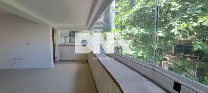Apartamento : Padrão / Residencial / Leblon