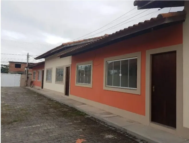 Atlântica imóveis tem excelente condominio com 5 casas lineares a venda por R$ 1.000.000.0
