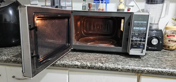 Micro-ondas LG Espelhado