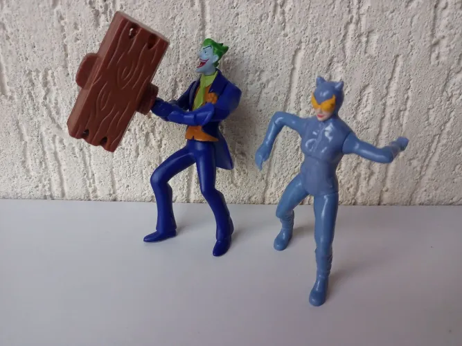 Bonecos Batman: Coringa e Mulher-Gato