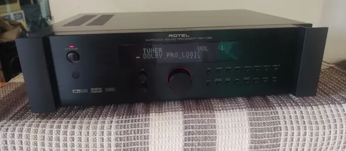 Pré amplificador rotel rsp 1068