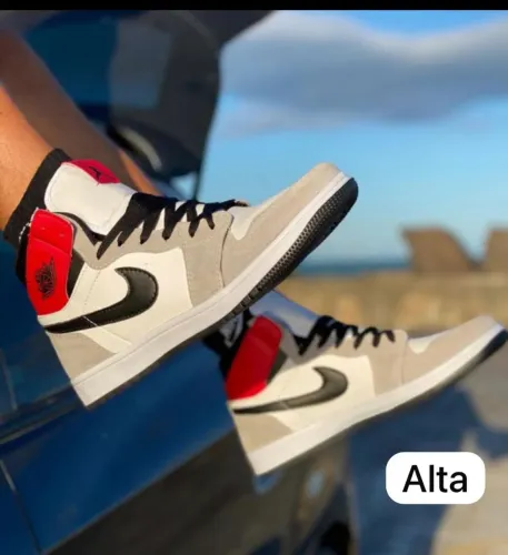 Air Jordan 1 Mid - Bege e Vermelho
