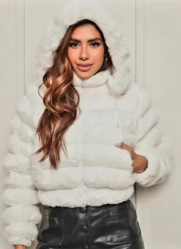Jaqueta puffer peluciada. Tamanho: P ao GG