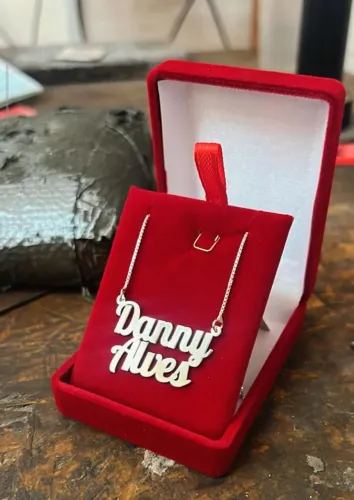 Cordão Personalizado de Nomes