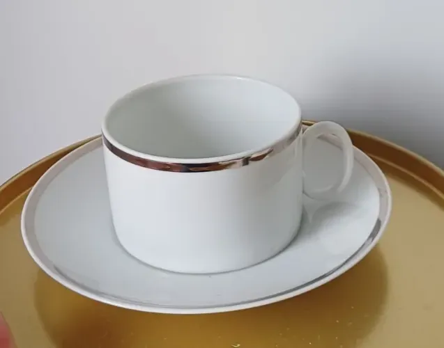 Xicara de chá em porcelana Renner Medaillon novas!