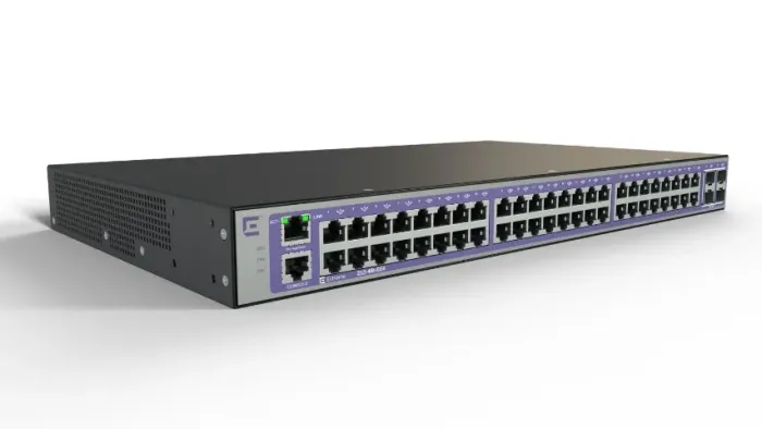 Switch extreme 220 48p 10ge 48Portas 10/100/1000BASE-T PoE+ 4 10GbE L3