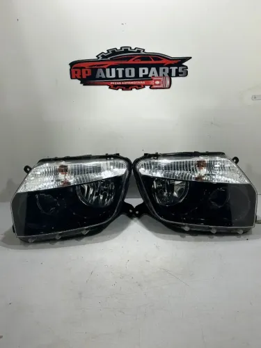 PAR FAROL DUSTER 2012-2015