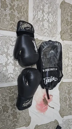 Kit Boxe/Muay Thai - Luvas + Caneleiras - Usadas