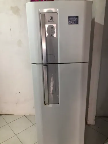  Geladeira Electrolux Fros Free.