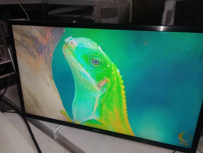 Vende se uma tv smart Samsung 32 polegadas