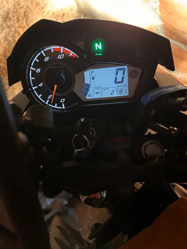 Moto hyamaha fazer 150 ubs