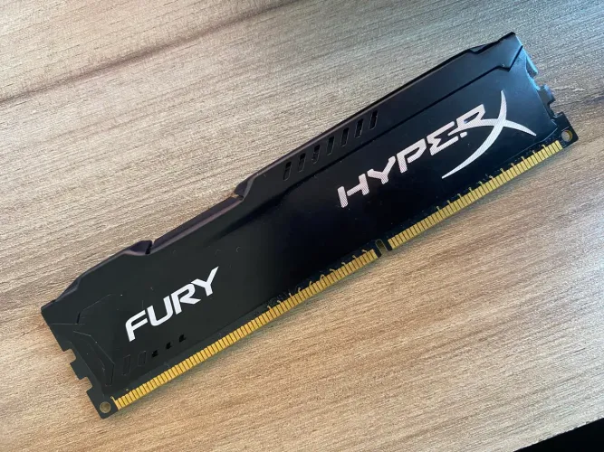 Memória RAM DDR3 4GB 1866MHz Kingston HyperX Fury Preta