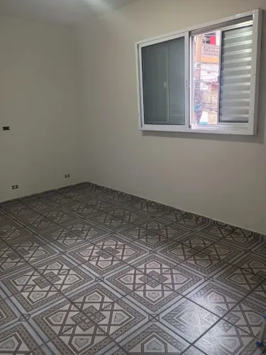 Casa para alugar - Parque Regina|R$ 900