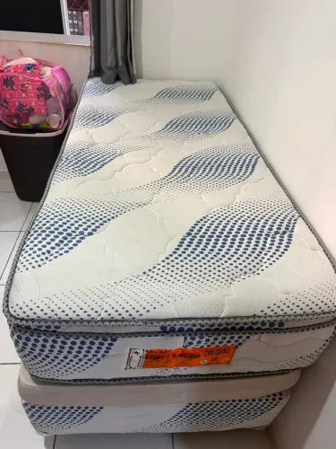 Cama box e colchão