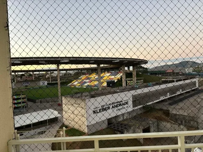 Apt 2 Quartos com suíte e garagem no Villaggio Campo Grande - 10º andar e sol da manhã