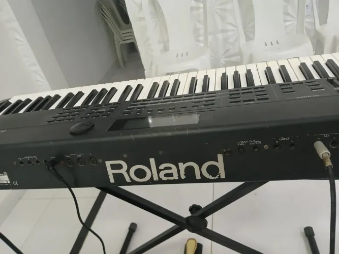 Teclado Roland XP 80