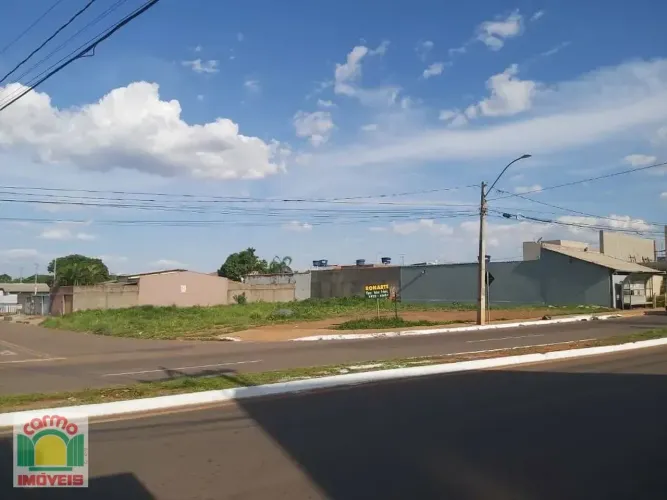 Vendo excelente área comercial na avenida Pedro Ludovico
