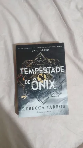 livro tempestade de Onix - Novo, sem marcas de uso