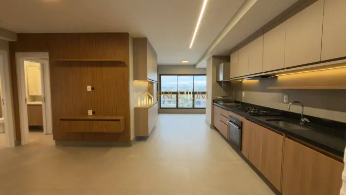 Apartamento com 3 dormitórios para alugar, 83 m² por R$ 7.700,00/mês - Condomínio Royal Pa