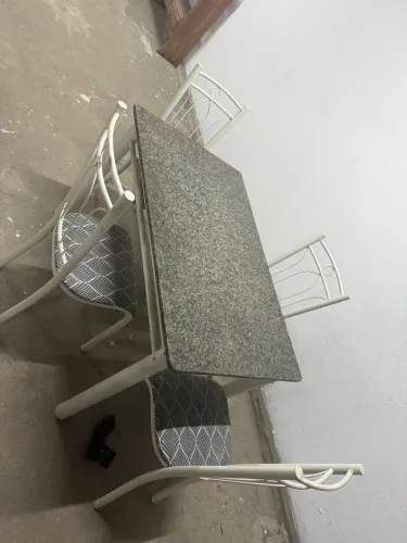 Mesa de mármore