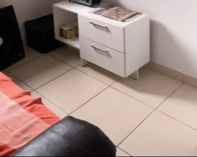 Vendo cômoda branca