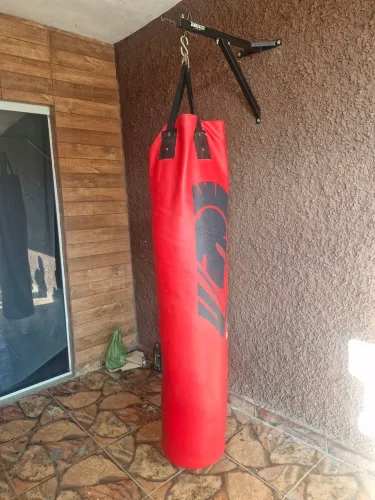 Saco de pancadas + Suporte para parede