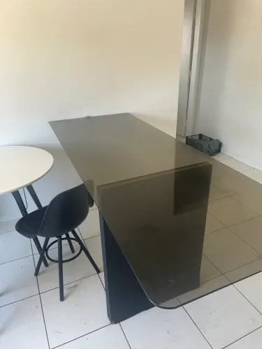 Vendo Mesa de Vidro de 1,80