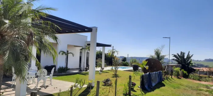 Casa/Chácara com piscina à Venda 1.200m² de terreno R$ 850.000,00 | Condomínio de Chácaras