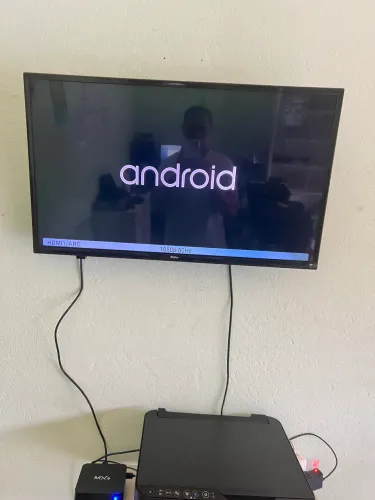 Tv PHILCO 32 não smart
