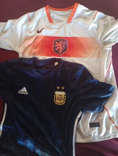 Camisas Holanda e Argentina