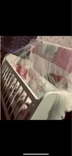 Mine berço menina branco c/ mosquiteiro + kit rosa R$200
