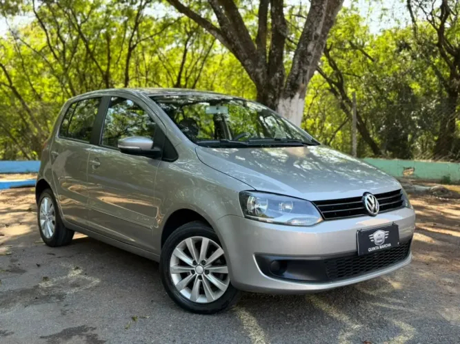 Volkswagen Fox 1.6 MI Total Flex 8V 5P 2014