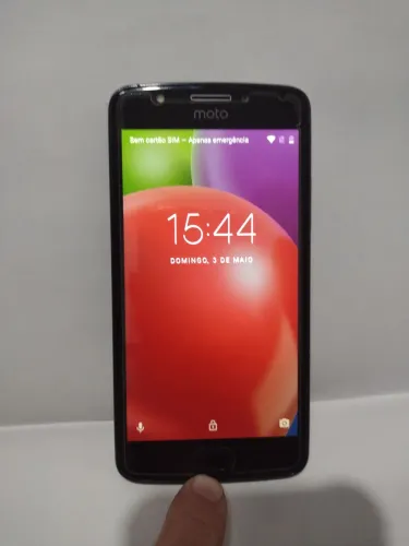 Celular Motorola e4 