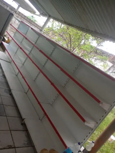 9 metros de gôndolas parede e central 3500