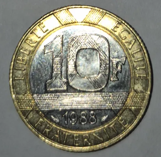 Linda moeda de 10 francos franceses de 1988.