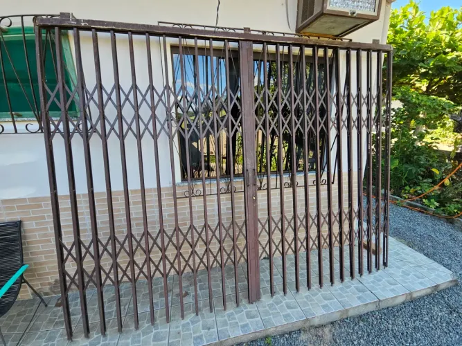 Portão sanfona