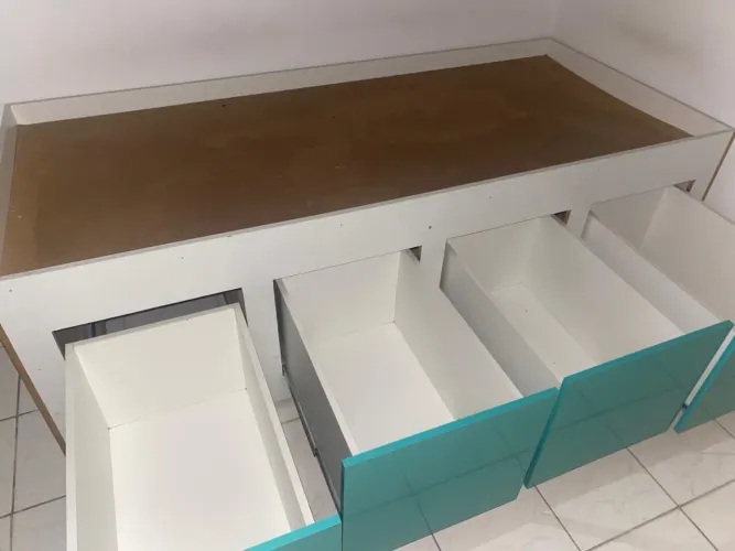 Cama de solteiro planejada