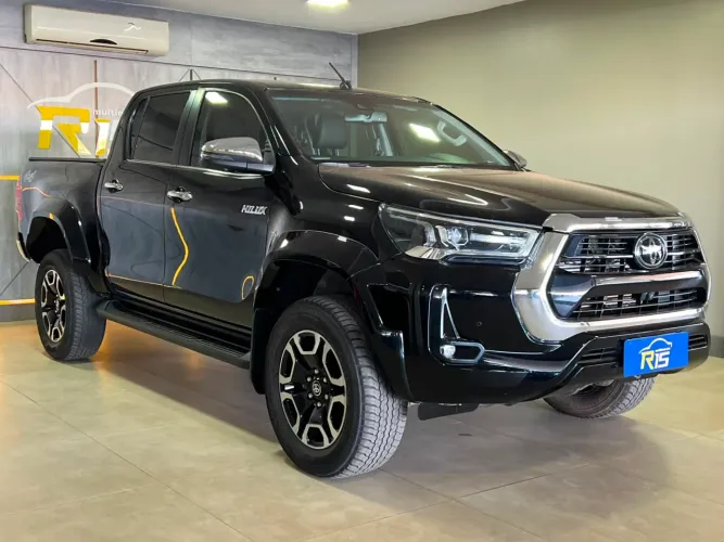 Toyota Hilux CD SRX 4X4 2.8 TDI 16V Diesel Aut. 2024