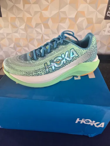 Tênis Hoka M Mach X