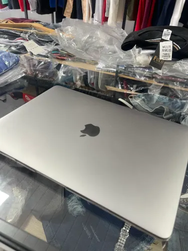 MacBook M1 256/8 impecável com caixa e película 